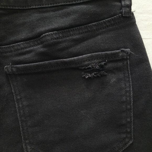 SO Juniors Black High Rise Shortie Shorts Distressed Cut Off Size 5 - Picture 10 of 11